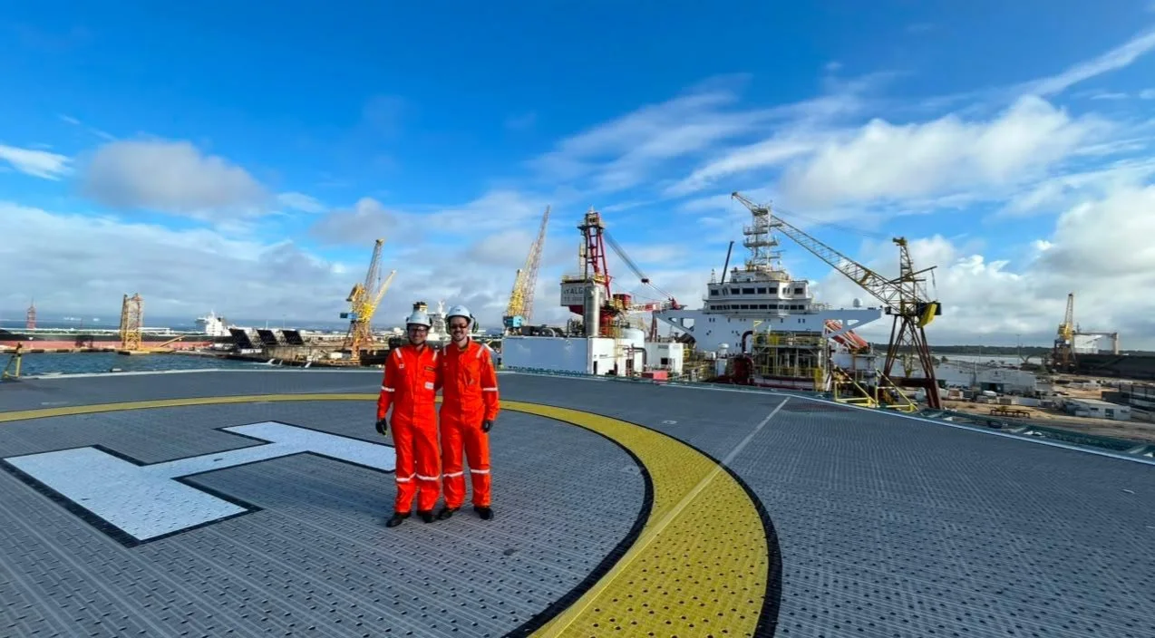 Qiji team on an offshore helideck